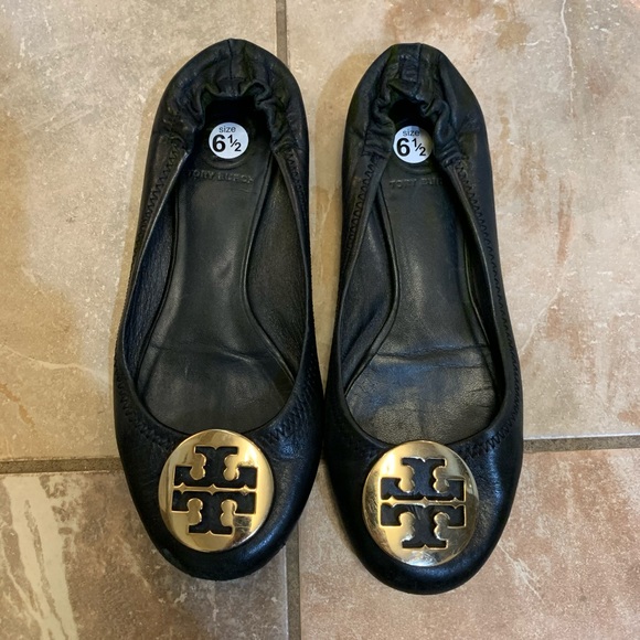 Tory Burch Shoes - TORY BURCH Black Leather Reva Flats 6.5